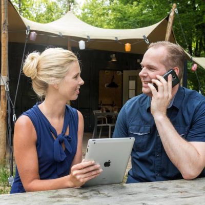 Altijd online via het draadloze netwerk van WiFi4ALL. Altijd online via het draadloze netwerk van WiFi4ALL.